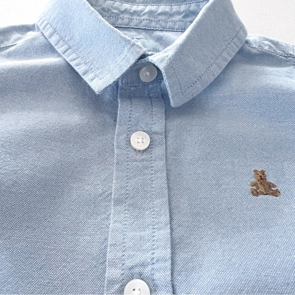 Baby Gap Oxford Button Up Bodysuit Light Blue Embroidered Bear 18-24M - Picture 2 of 10